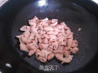 蒜香尖椒大肠的做法步骤:4