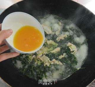 鸡蛋瘦肉艾叶汤的做法步骤:6