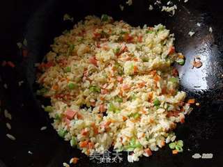 五彩蛋炒饭的做法步骤:13