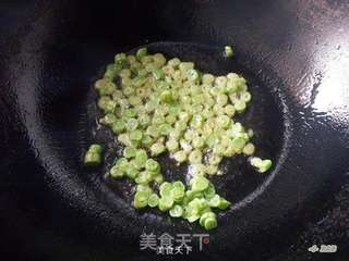 五彩蛋炒饭的做法步骤:6