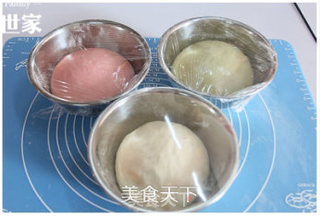 三色土司的做法步骤:4