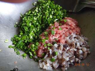 韭菜海鲜馄饨的做法步骤:4
