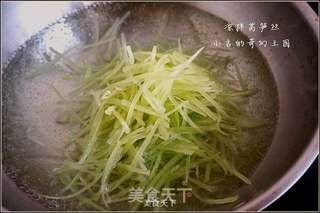 凉拌莴笋丝的做法步骤:4
