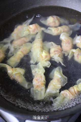 槐花绉纱馄饨的做法步骤:8