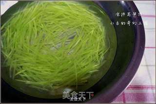 凉拌莴笋丝的做法步骤:5