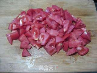 三文鱼番茄汤的做法步骤:2