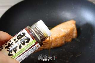 【生煎三文鱼佐照烧汁配杂蔬】的做法步骤:9
