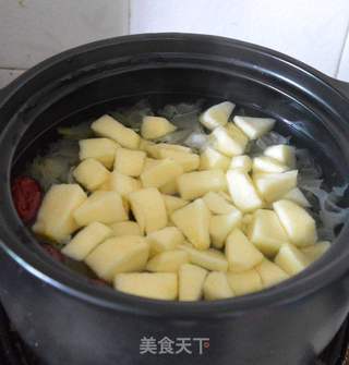 苹果银耳糖水的做法步骤:4