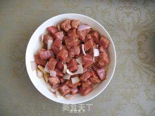 黑椒蒜子牛排的做法步骤:5