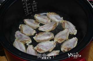 油煎咸香鸡翅的做法步骤:4