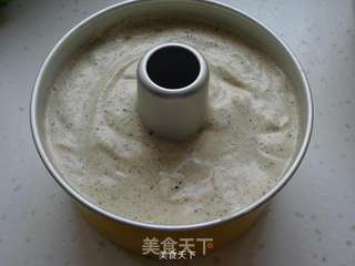 黑芝麻戚风蛋糕----加了黑芝麻的戚风有种特别的香味的做法步骤:6