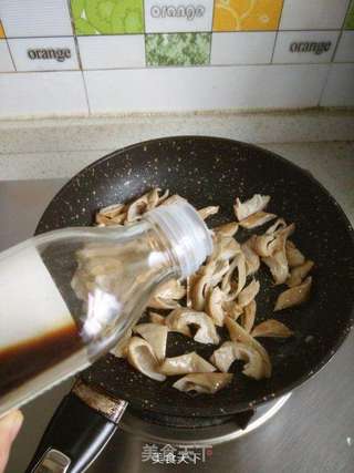 肥肠莴笋的做法步骤:5