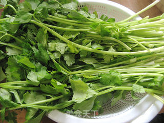 猪肉香芹水饺的做法步骤:5