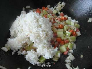 五彩炒饭的做法步骤:6