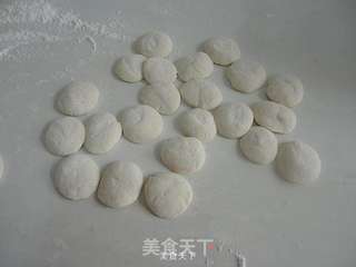 婆婆丁肉馅饺子的做法步骤:13
