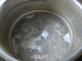 青菜咸肉大米粥的做法步骤:3