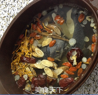虫草花西洋参乌鸡汤——补气益血的做法步骤:6