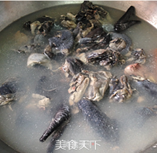 虫草花西洋参乌鸡汤——补气益血的做法步骤:3