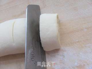 番茄椰蓉面包卷的做法步骤:9