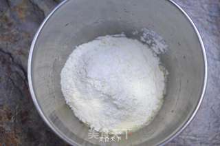 牛角面包的做法步骤:2