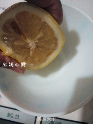 菠萝柠檬果酱的做法步骤:2