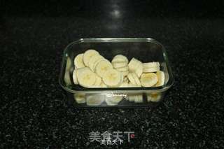 简易版樱桃冰激凌的做法步骤:2