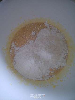 番茄酱戚风蛋糕的做法步骤:5