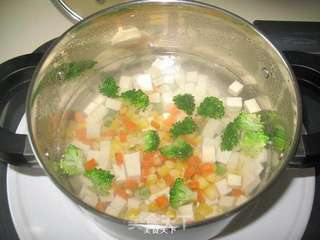 五彩南极磷虾豆腐羹的做法步骤:4