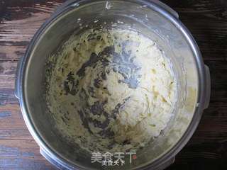 一片接一片,根本停不下来——黑芝麻蛋白薄脆饼干的做法步骤:3