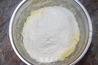蔓越莓玛芬蛋糕的做法步骤:4