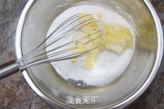 蔓越莓玛芬蛋糕的做法步骤:2