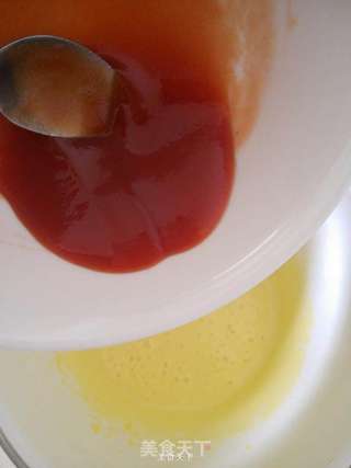 番茄酱戚风蛋糕的做法步骤:4