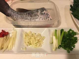 清蒸鱼的做法步骤:2
