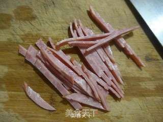 火腿雷笋炒面的做法步骤:4