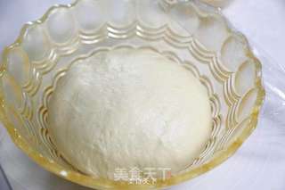 简易黄油卷(手工揉面版)的做法步骤:6