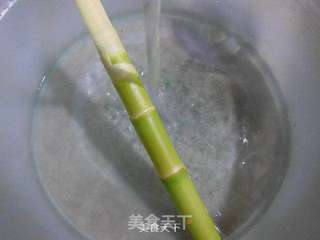 火腿雷笋炒面的做法步骤:2