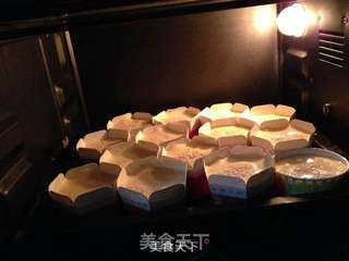 杀菌去疲劳的【蜂蜜杯子蛋糕】的做法步骤:8