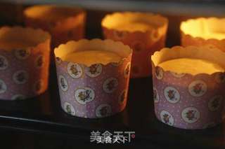 原味戚风纸杯蛋糕(烤箱做纸杯蛋糕)的做法步骤:13
