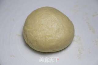 简易黄油卷(手工揉面版)的做法步骤:4