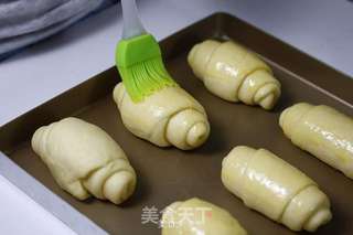 简易黄油卷(手工揉面版)的做法步骤:14