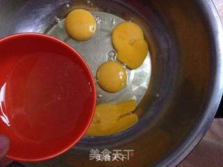 杀菌去疲劳的【蜂蜜杯子蛋糕】的做法步骤:2