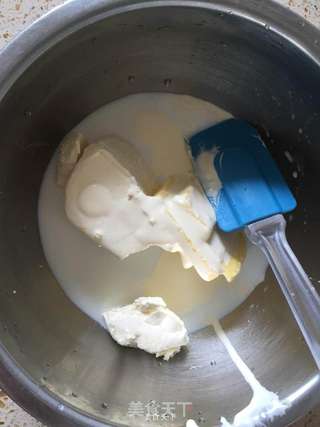 蔓越莓玫瑰花轻乳酪蛋糕的做法步骤:4