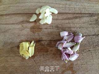 地三鲜的做法步骤:2