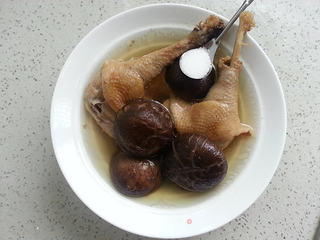 家有高考生=决战高考之香菇炖鸡腿的做法步骤:6