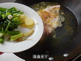 鱼头粉皮煲的做法步骤:5