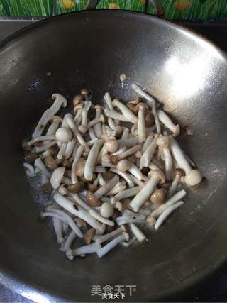 菌菇鸡柳什锦煲的做法步骤:6