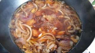 红烧肉炖土豆的做法步骤:4
