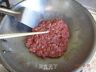 美味牛肉馅饼的做法步骤:5