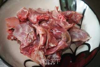 干果青笋兔肉的做法步骤:2