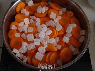 胡萝卜果脯的做法步骤:2